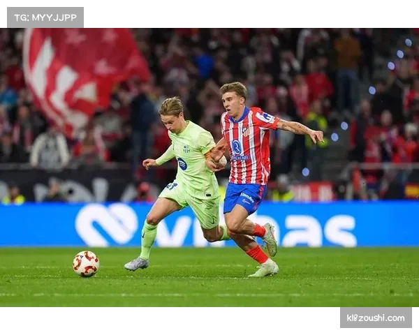 巴萨德容赛季首球展现后插上进攻时机选择精准